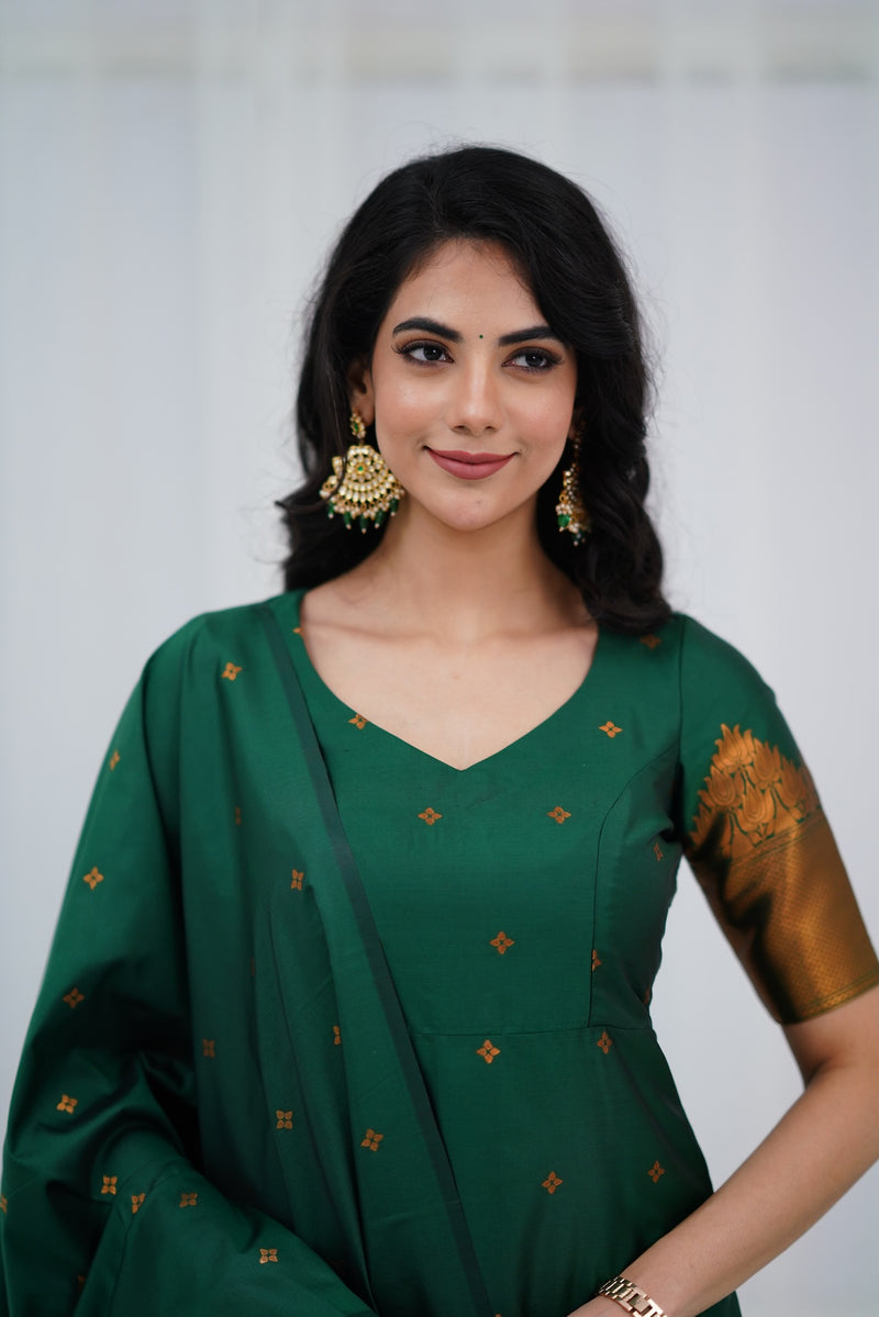 Sanvi Blended Silk Set - Bottle Green