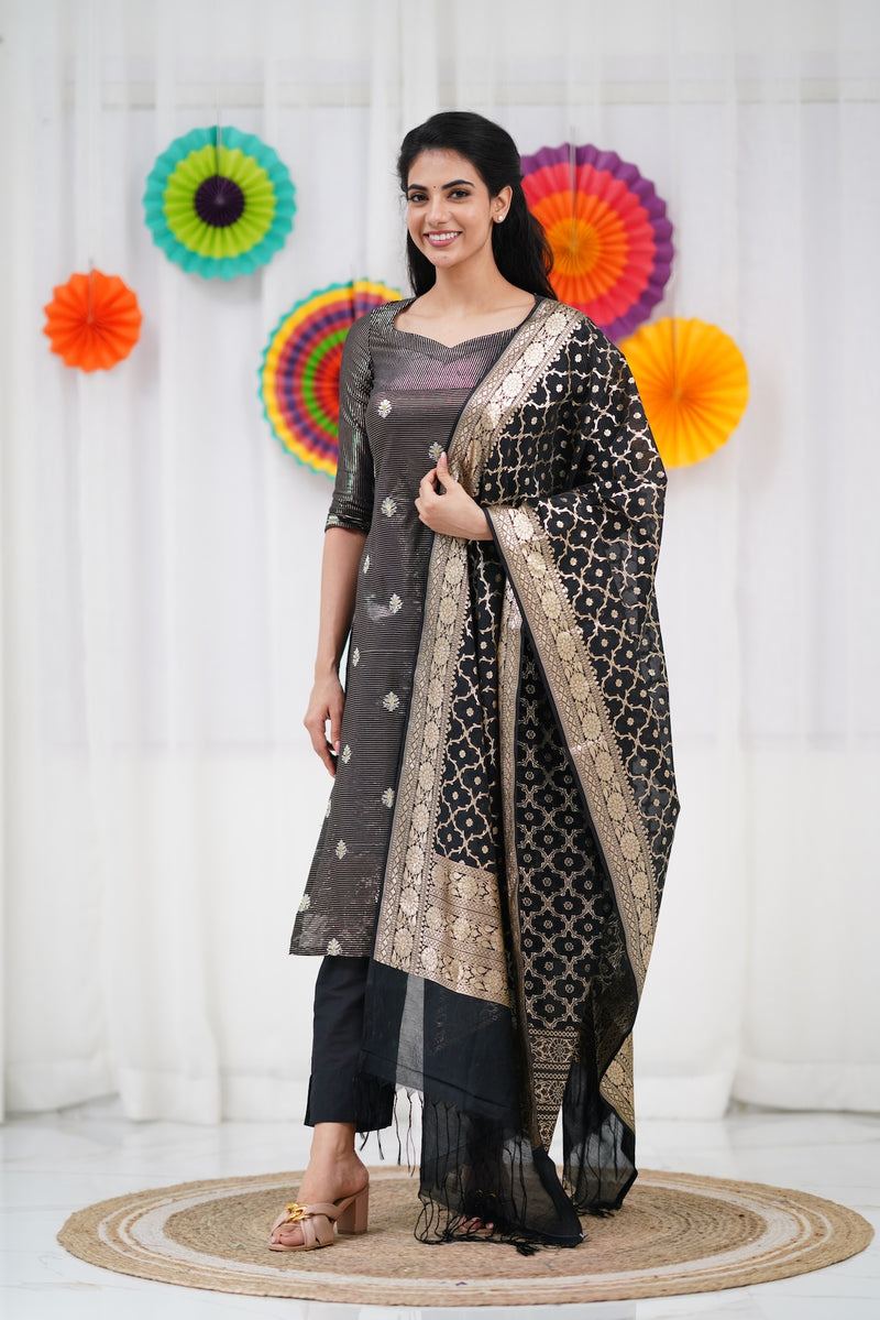 Bavana Banarasi Silk Cotton Set - Black