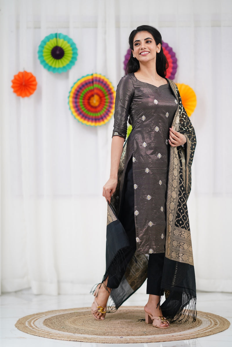 Bavana Banarasi Silk Cotton Set - Black