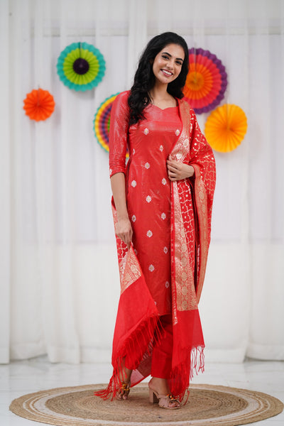 Bavana Banarasi Silk Cotton Set - Red