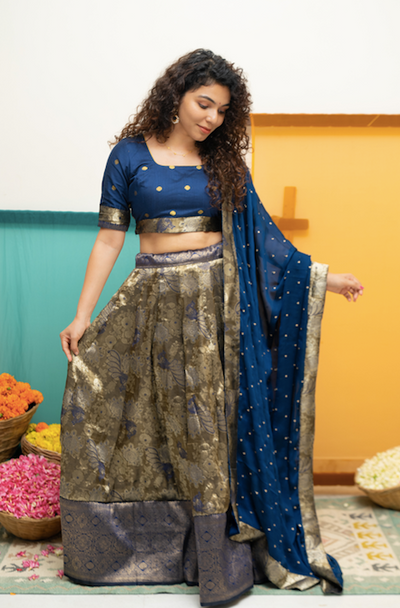 Ishwarya Navy Crop top & Skirt