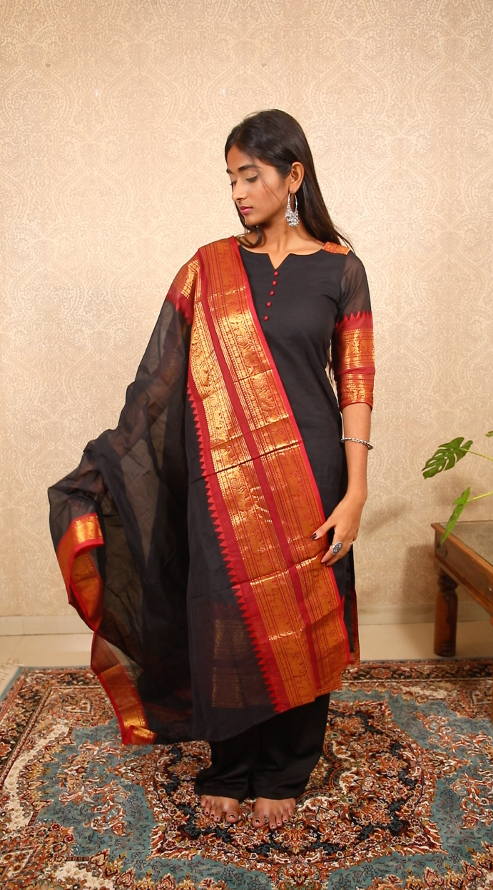 Geet - black