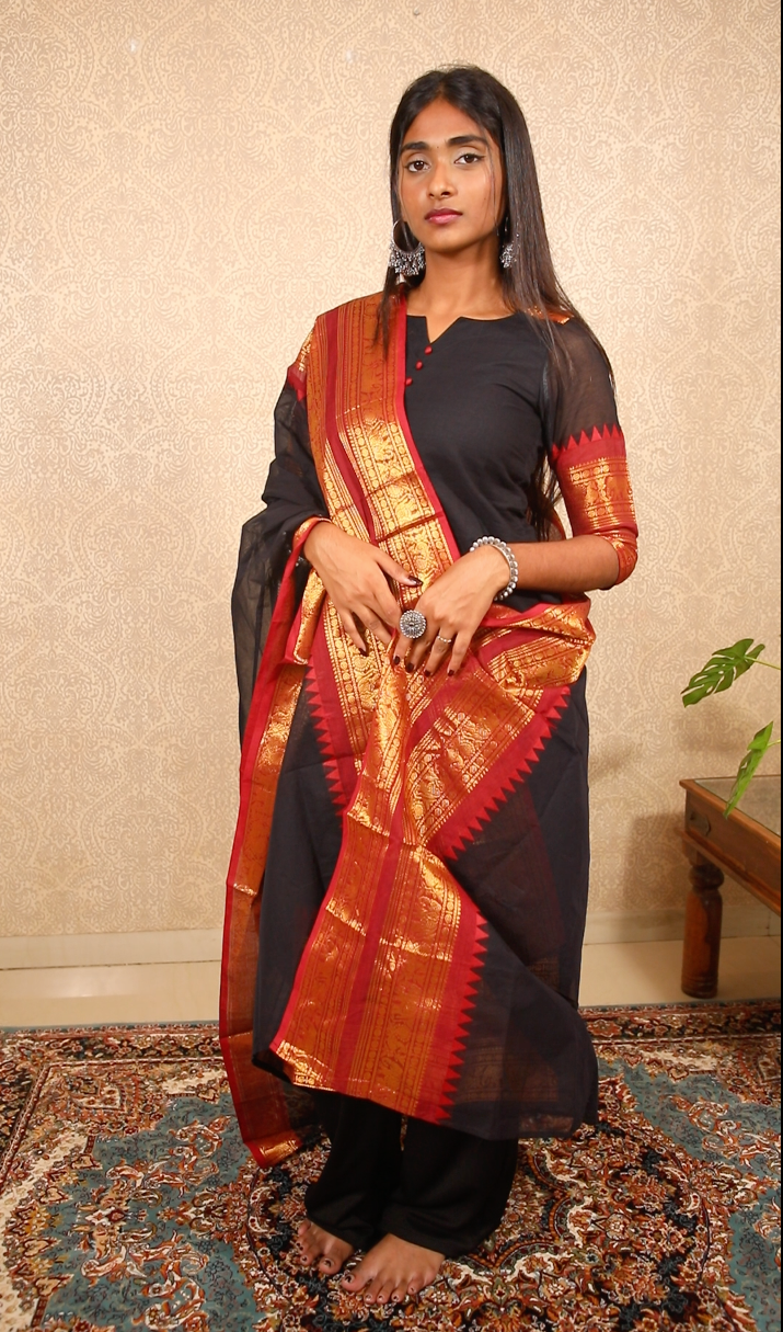 Geet - black