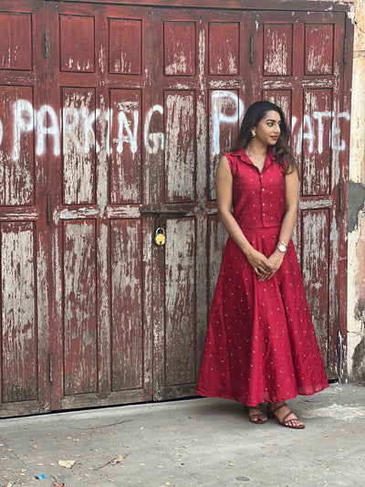 Thara – Red