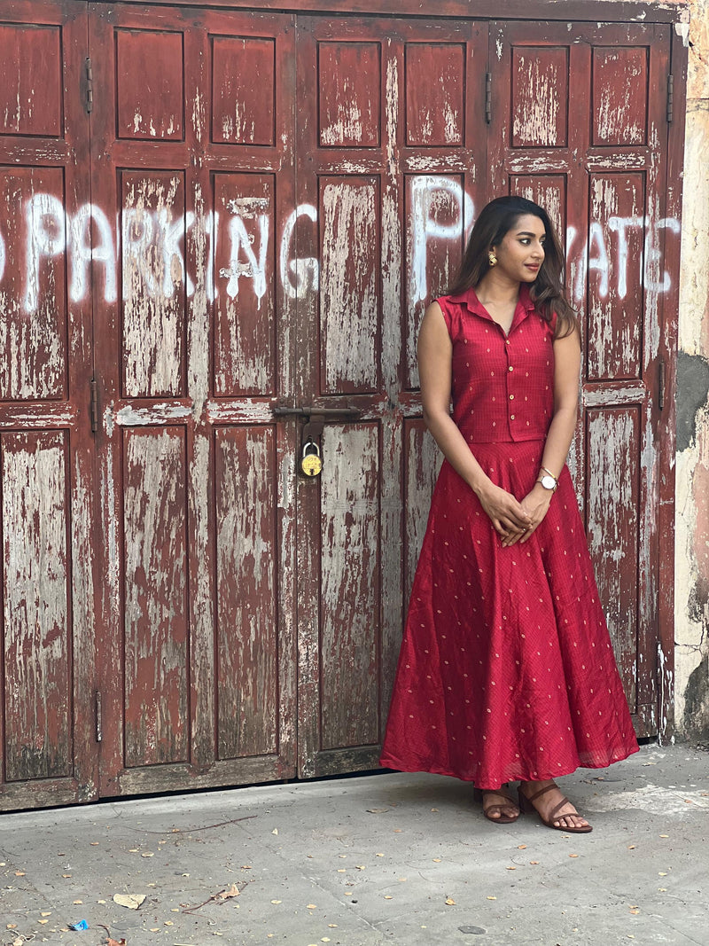 Thara – Red