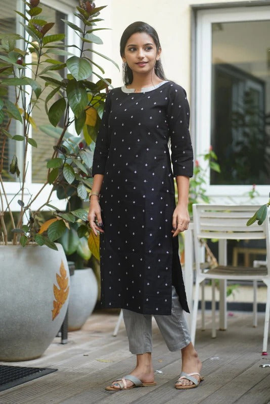 Ragini black kurti