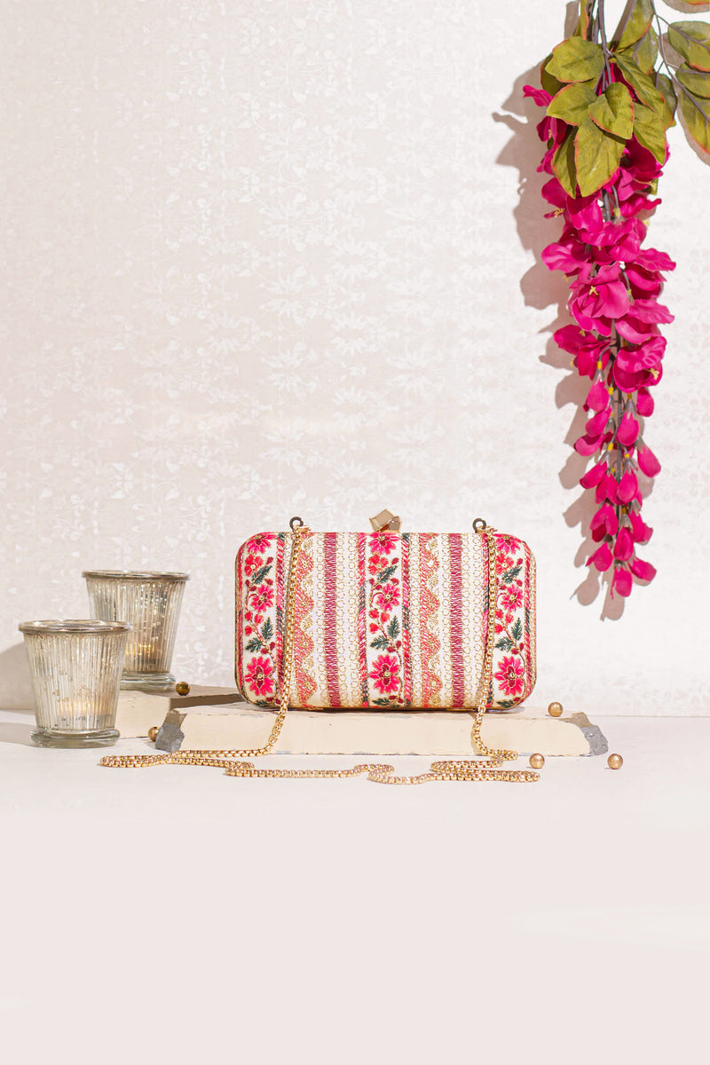 Zuri box clutch - offwhite