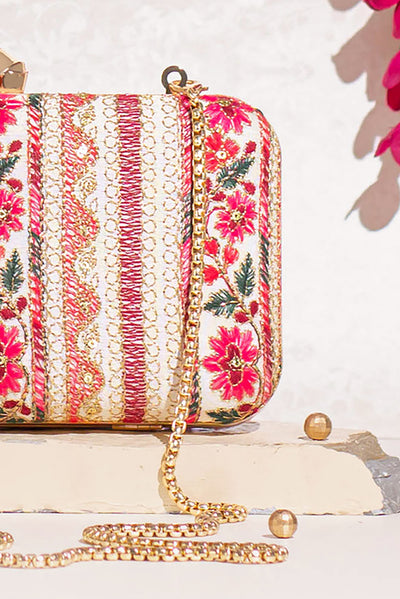 Zuri box clutch - offwhite