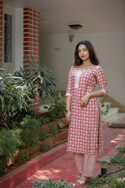 EXP - Gizia - Pink Muslin Suit